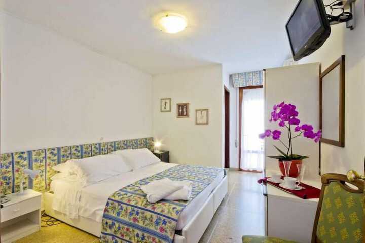 Room 8 of 56