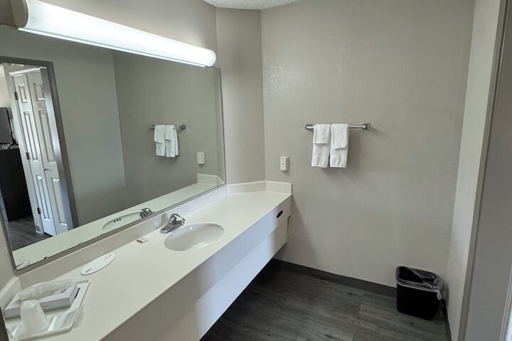 Room 14 of 23