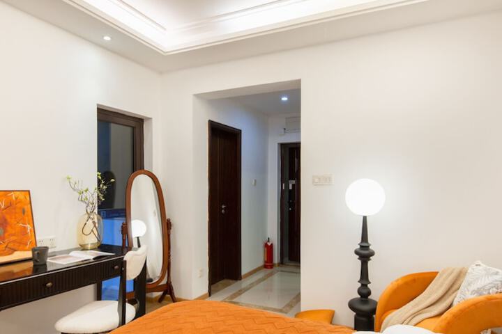 Room 43 of 81