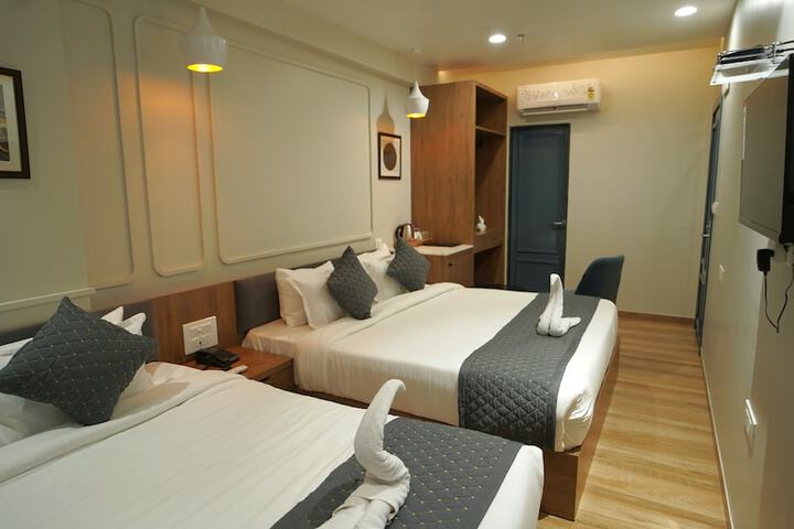 Room 10 of 20