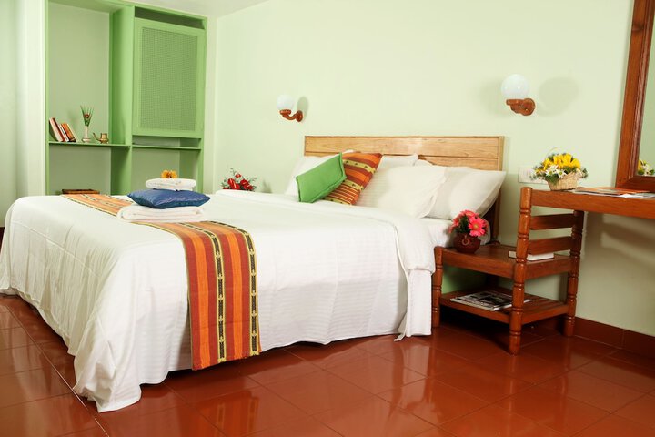 Room 8 of 34