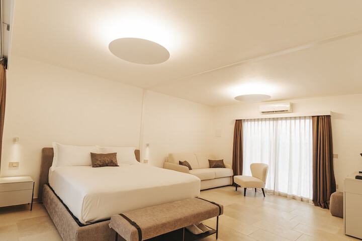 Room 21 of 104