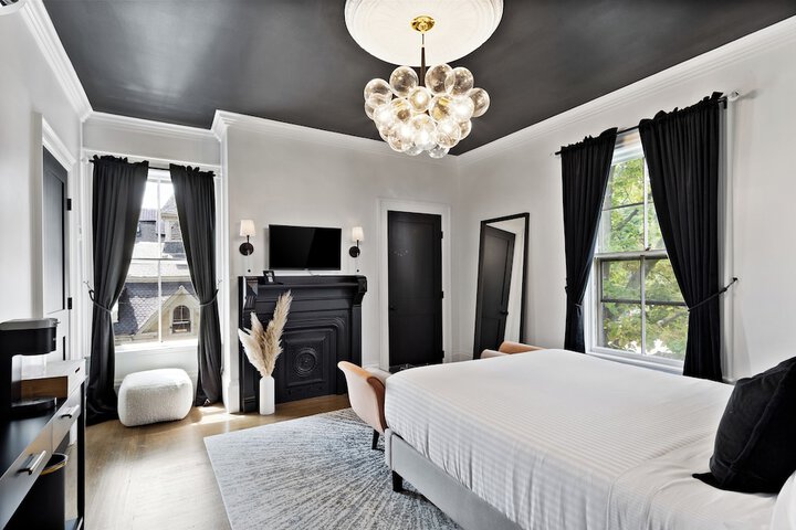 Room 19 of 46
