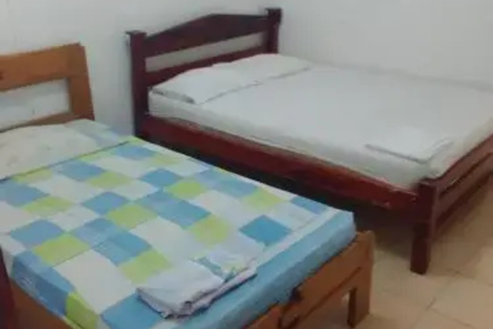 Room 3 of 12