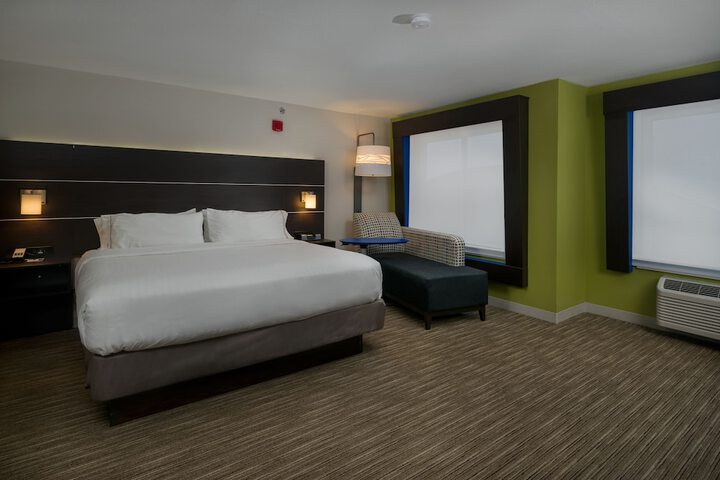 Room 3 of 39