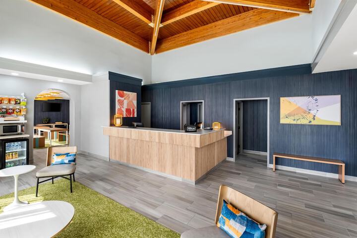 Guest Lobby