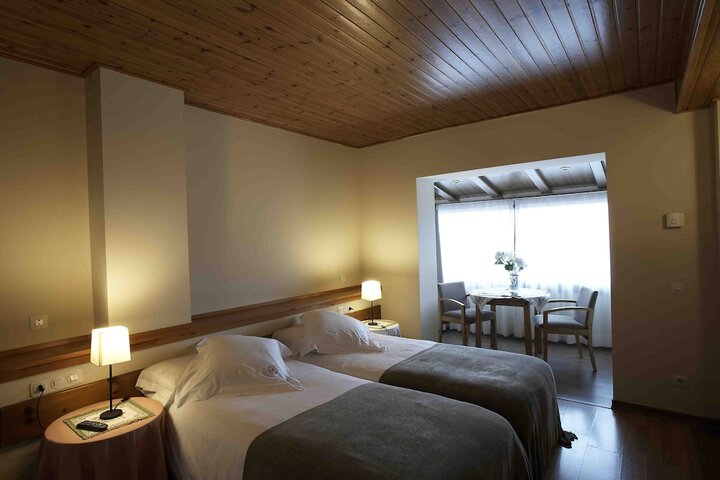 Room 4 of 34