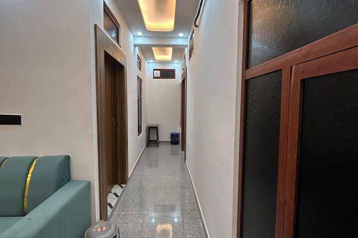 Room 29 of 35