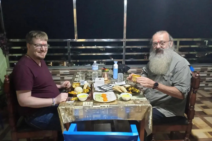 Dining 19 of 25