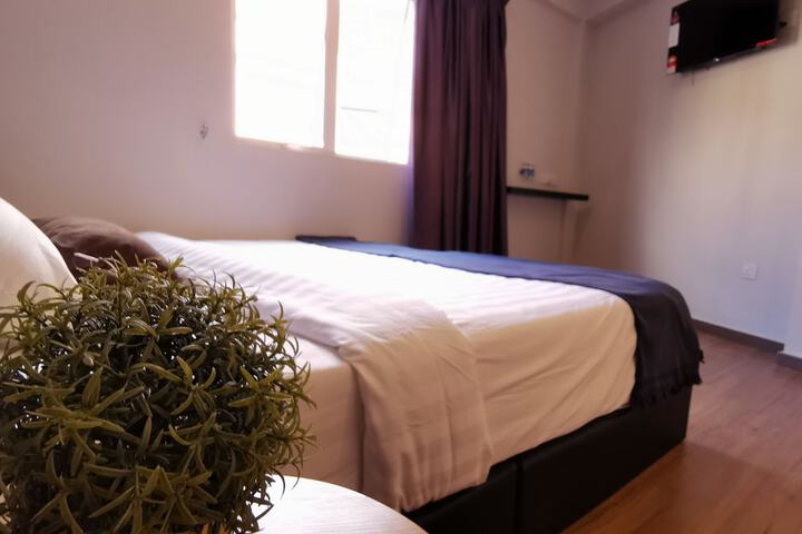 Room 13 of 43