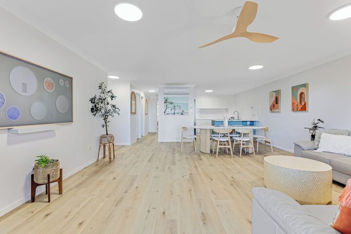 Room 10 of 25