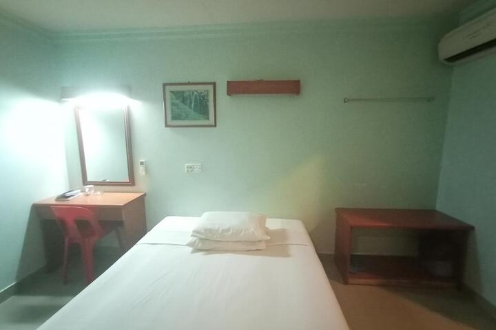 Room 7 of 47
