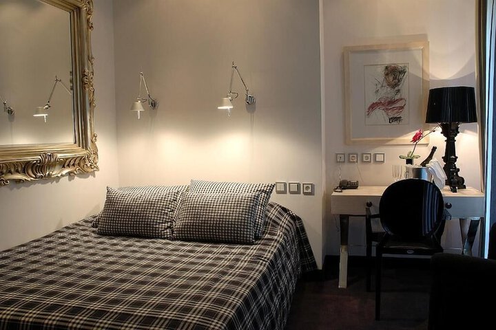 Room 10 of 30