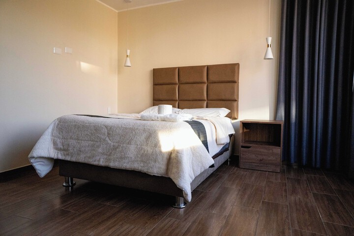 Room 8 of 25