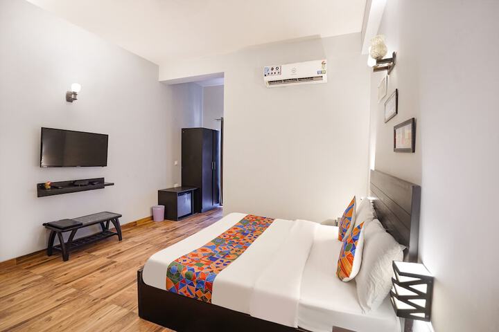 Room 7 of 30