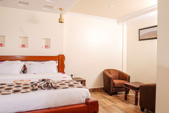 Room 7 of 15