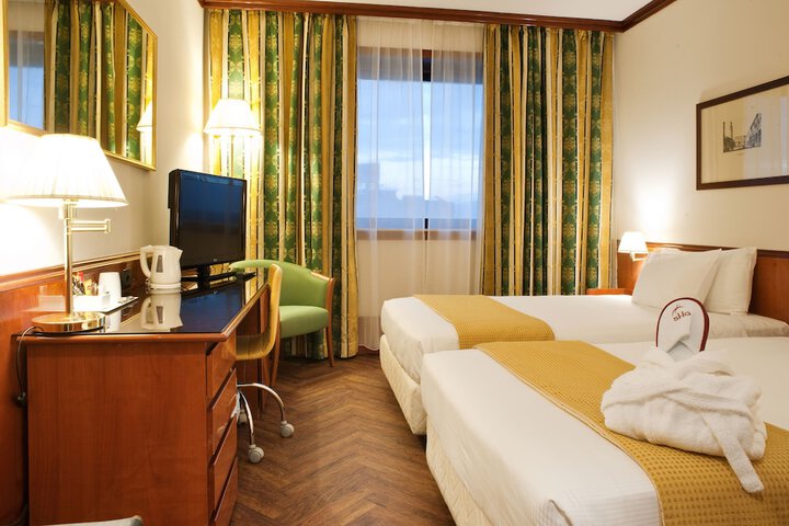 Room 20 of 43