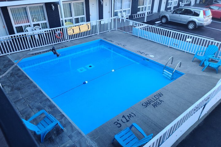 Pool 41 of 43