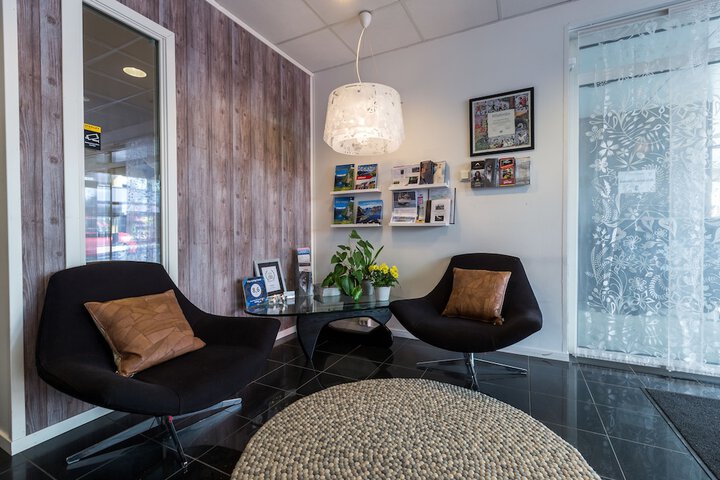 Entrance & Lobby