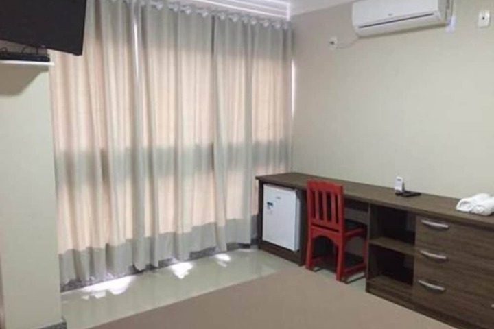 Room 4 of 14