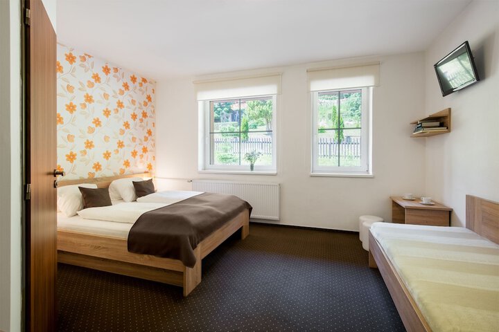 Room 19 of 49