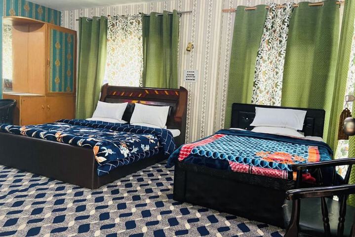 Room 7 of 17