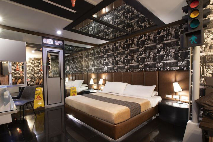 Room 5 of 5