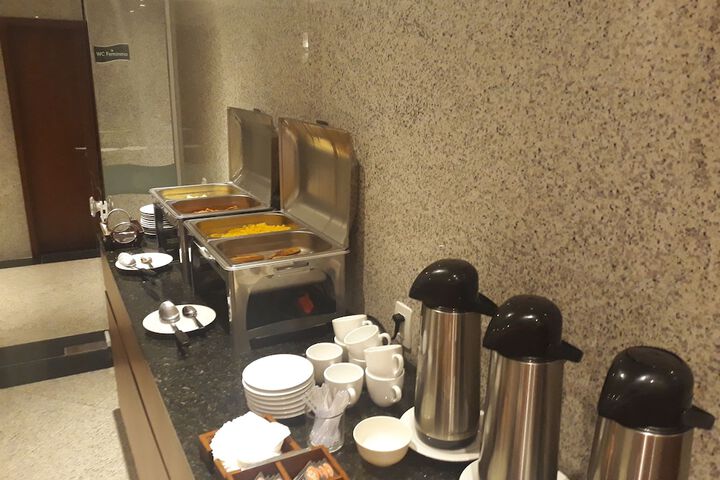 Breakfast/Coffee Service 29 of 34