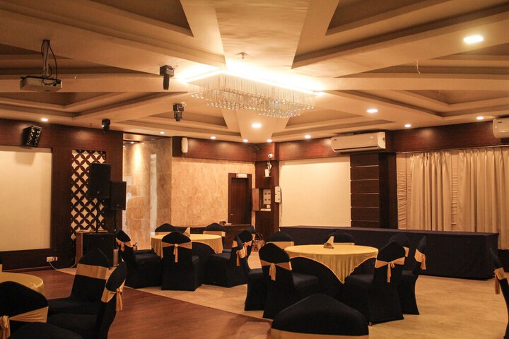 Ballroom/Hall 60 of 85