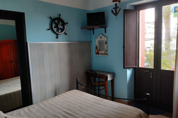 Room 17 of 53