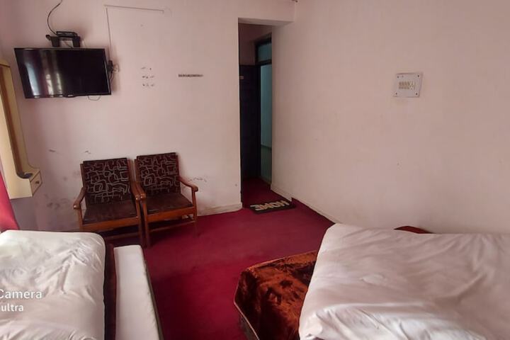 Room 2 of 14