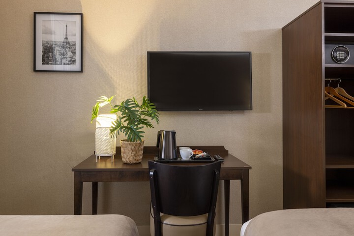 Room 19 of 47