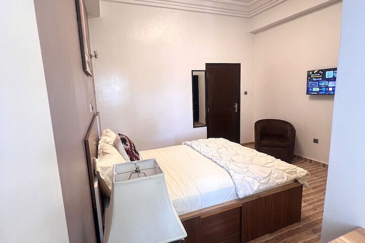 Room 42 of 137