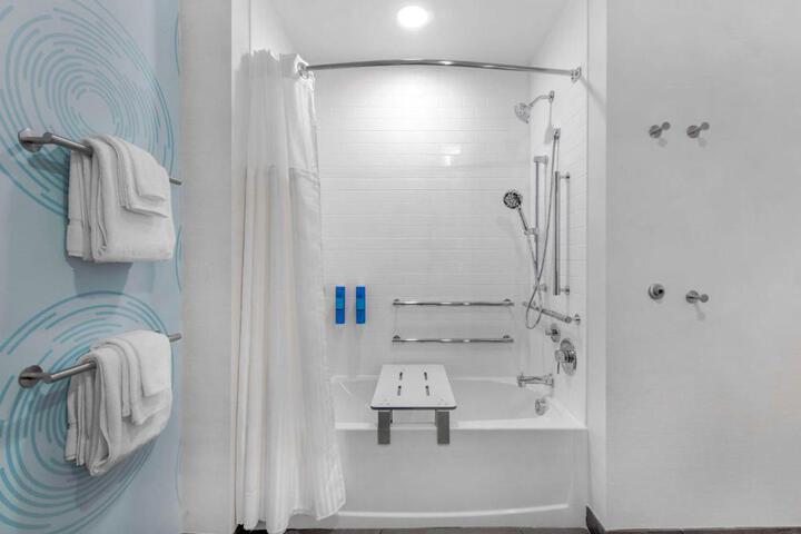 Room 44 of 47