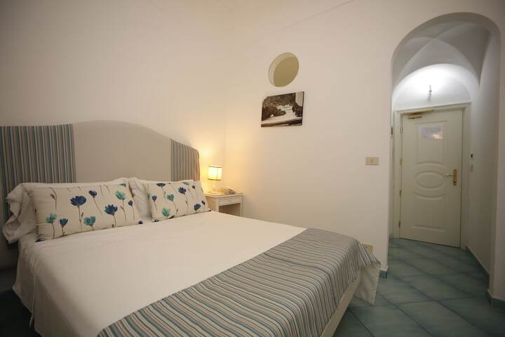 Room 42 of 88