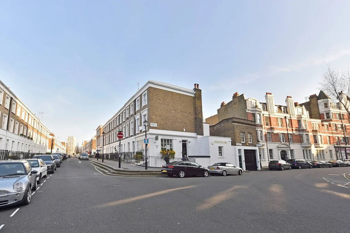 Exterior of Elegant Flat 5mins Walk From Tate Britainsleeps 4