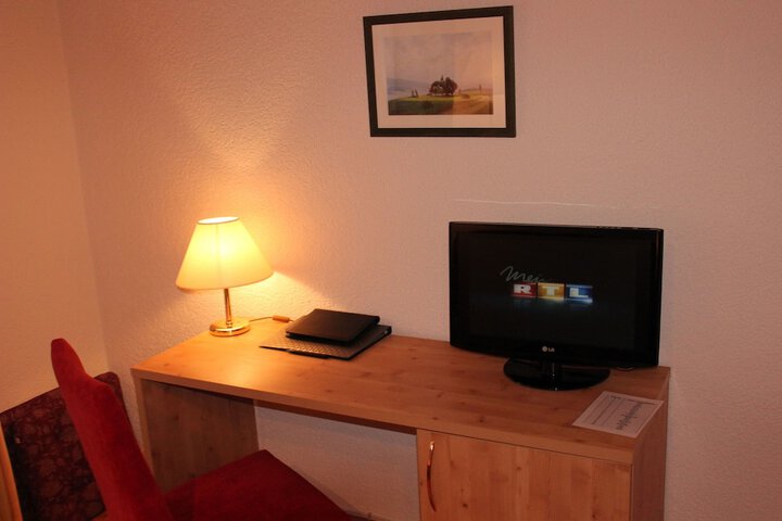 Room 14 of 42