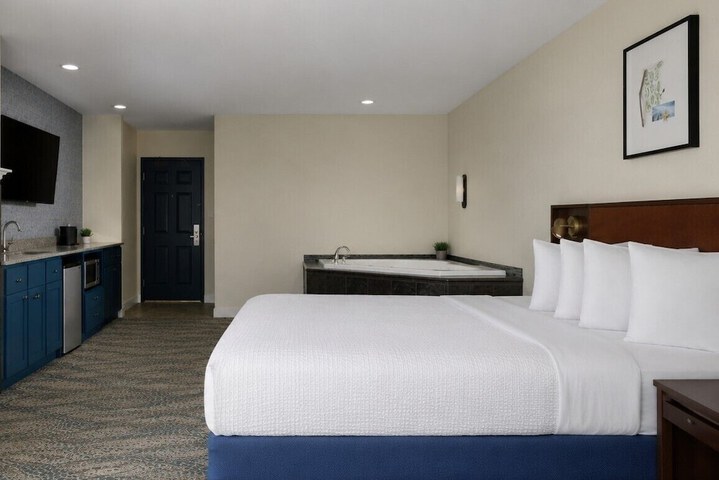 Room 17 of 41