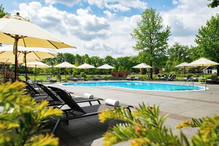 Pool 38 of 74