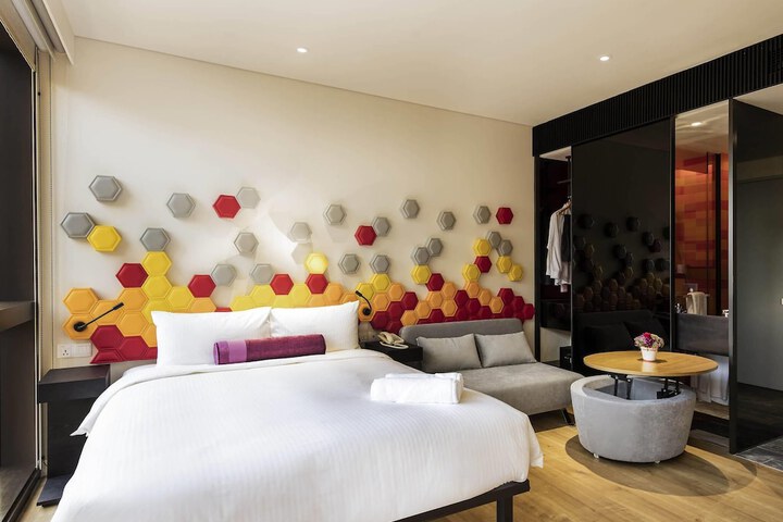 Room 44 of 85