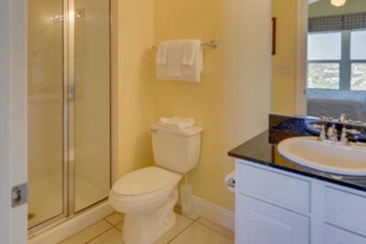 Room 4 of 34