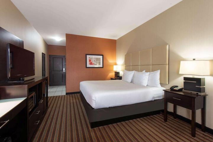 1 King Bed Executive Room (4 of 20)