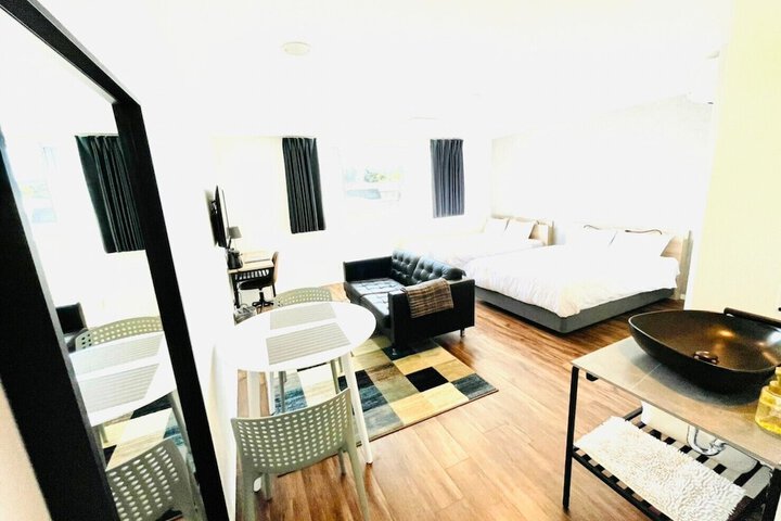 Room 25 of 51