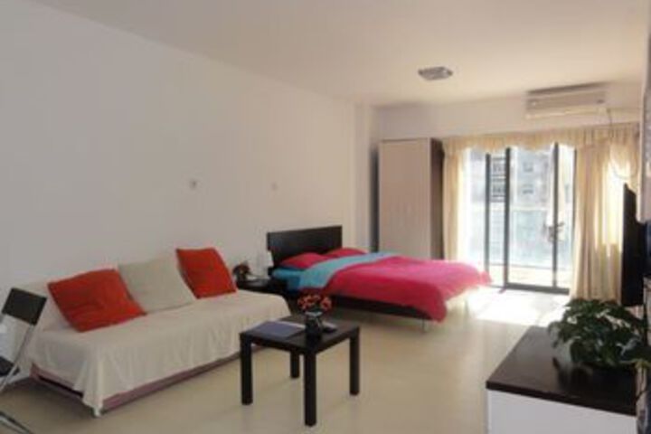 Room 10 of 37