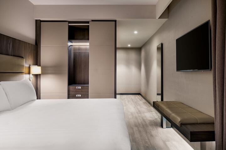 Room 16 of 45