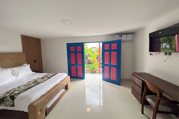 Room 2 of 34