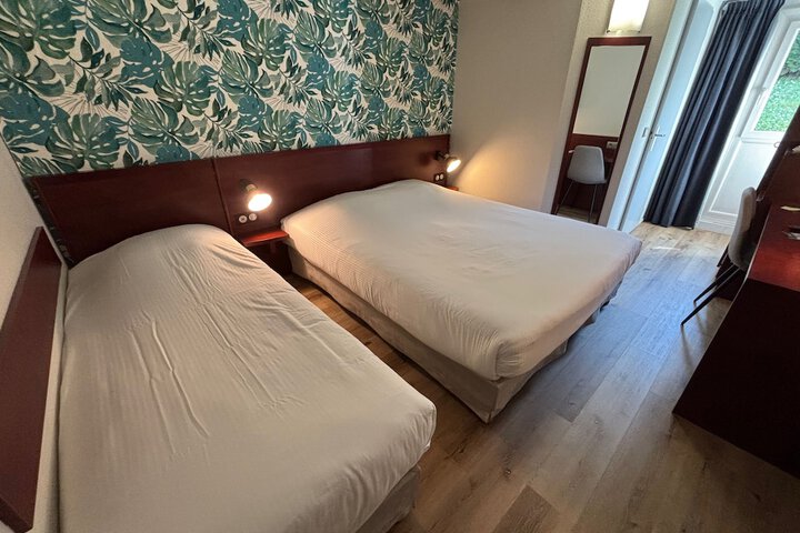 Room 12 of 45