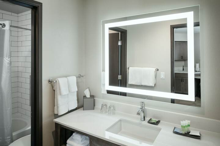 Room 29 of 46