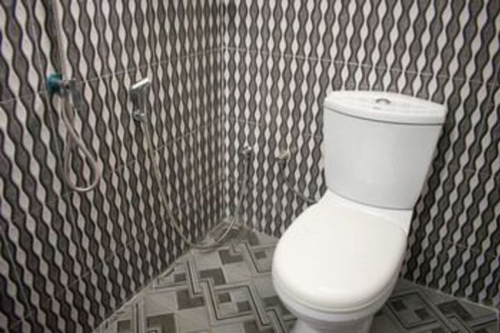 Room 7 of 32