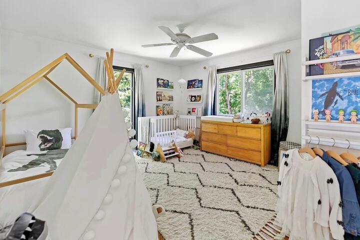 Room 3 of 25